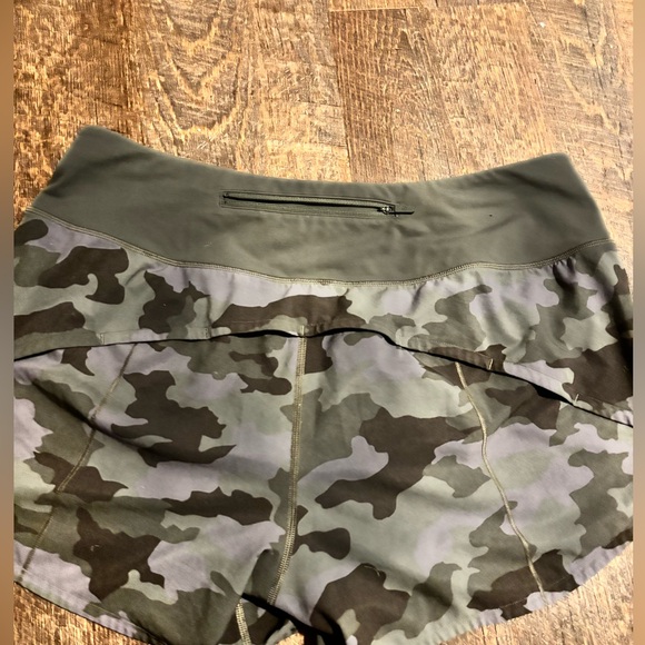 Lululemon speed up shorts! - Picture 4 of 7